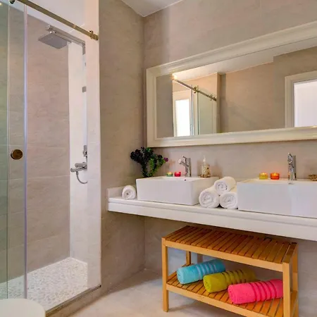 Planitas Skopelos Town