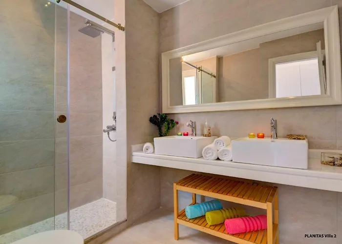 Planitas Skopelos Town