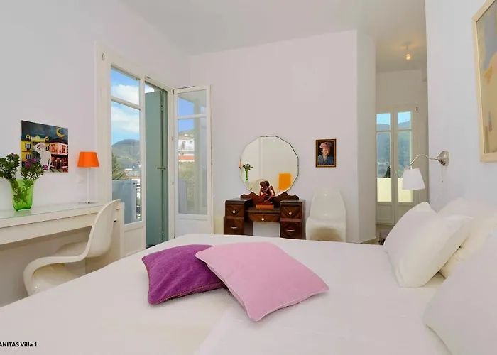 Villa Planitas Skopelos Town