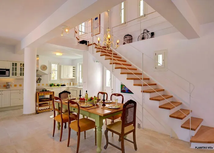 Planitas Villa Skopelos Town